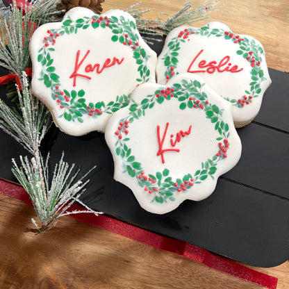 Personalized 
Christmas Wreath 
Name Tag Cookies